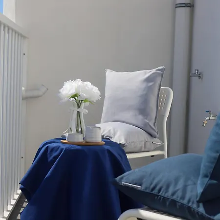 Modern Bedroom With Own Bathroom And Balcony Area St Julians - 3 Mins Seafront - Shared Common Area Сент Джулианс
