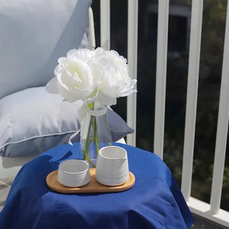 Modern Bedroom With Own Bathroom And Balcony Area St Julians - 3 Mins Seafront - Shared Common Area Pensiune